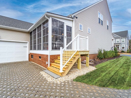 Benefits of Four-Track Stacking Windows