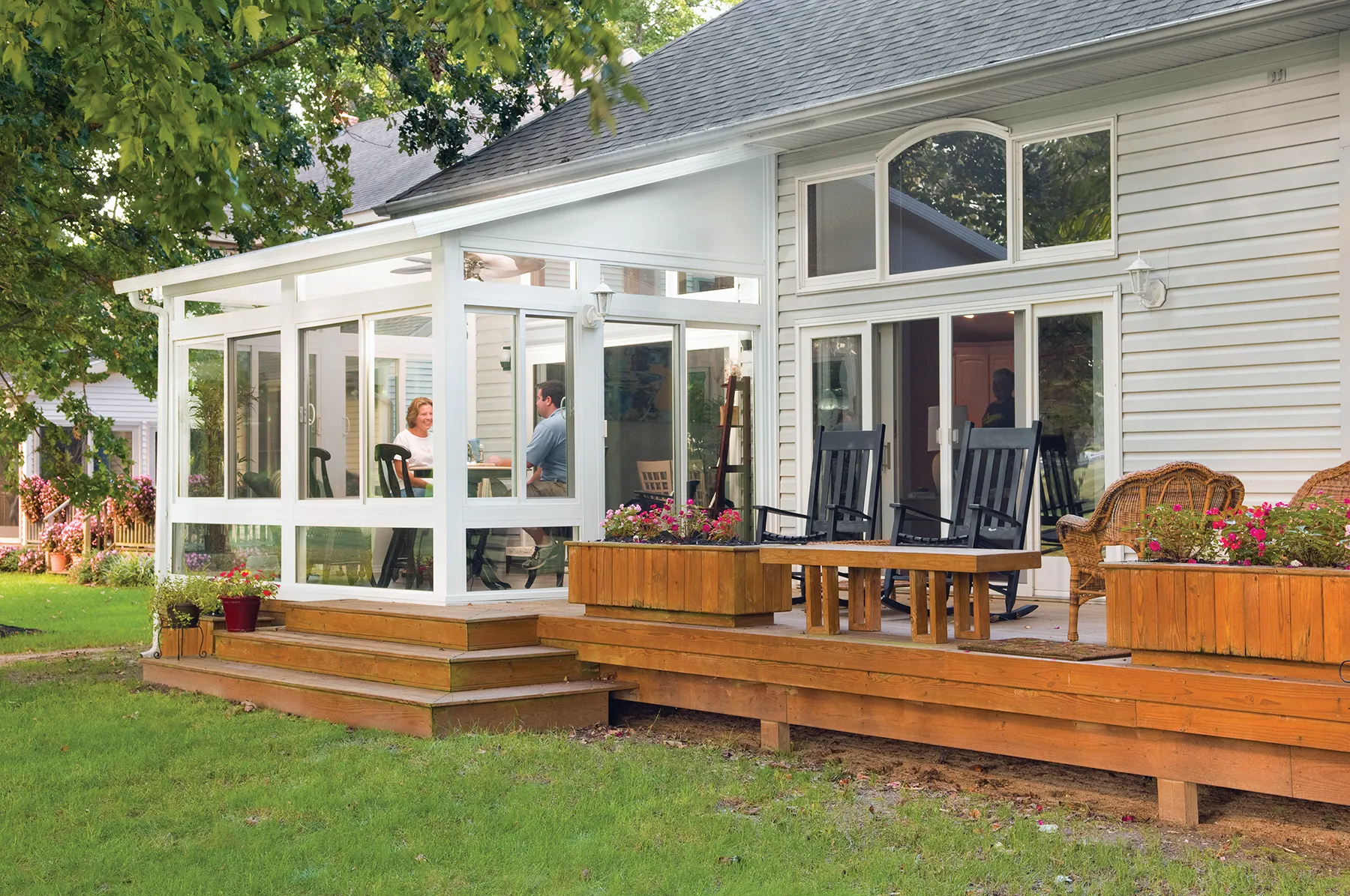 Popular sunroom layout ideas for Minnesota homes